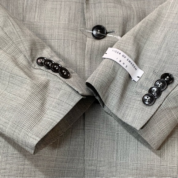 Tiger of Sweden S.1903 Slim Fit Suit Jacket - Picture 9 of 14
